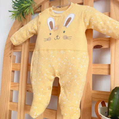 Macacão Trape Zape - Coelhinha com Flor Amarela - Amarelo